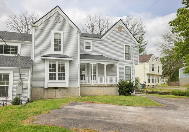 Photo 3 of Single family home for sale at 1022 Rachels Sq Dr, Hermitage, TN 37076 | MLS# 3246333 | Listing updated on 2026-09-15