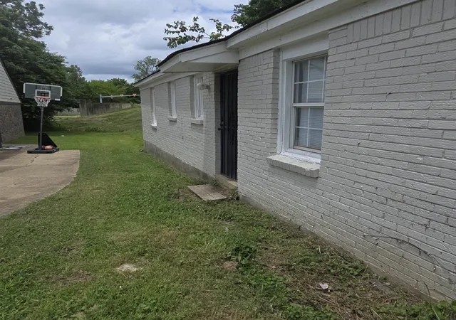 Photo 3 of Single family home for sale at 2982 Shannon Ave, Memphis, TN 38108 | MLS# 3527604 | Listing updated on 2026-08-27