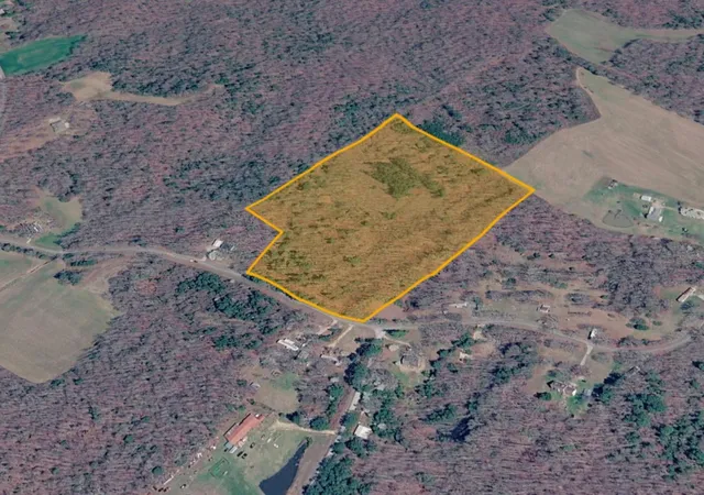 Homes for sale in Hollow Rock, TN | 1 Vale Mckenzie Rd, Hollow Rock, TN 38342 | MLS# 3244809