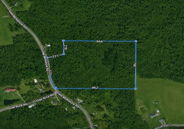 Photo 3 of Sale Pending at 1 Vale Mckenzie Rd, Hollow Rock, TN 38342 | MLS# 3244809 | Listing updated on 2026-09-02