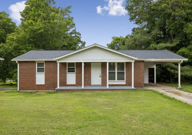 1st image of 464 E Thompkins Ln, Clarksville, TN 37043 | MLS# 3251379