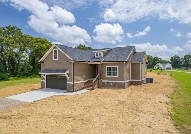 Homes for sale in Summertown, TN | 370 Dugout Rd, Summertown, TN 38483 | MLS# 3255102