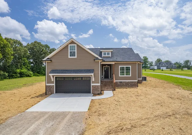 Homes for sale in Summertown, TN | 370 Dugout Rd, Summertown, TN 38483 | MLS# 3255102