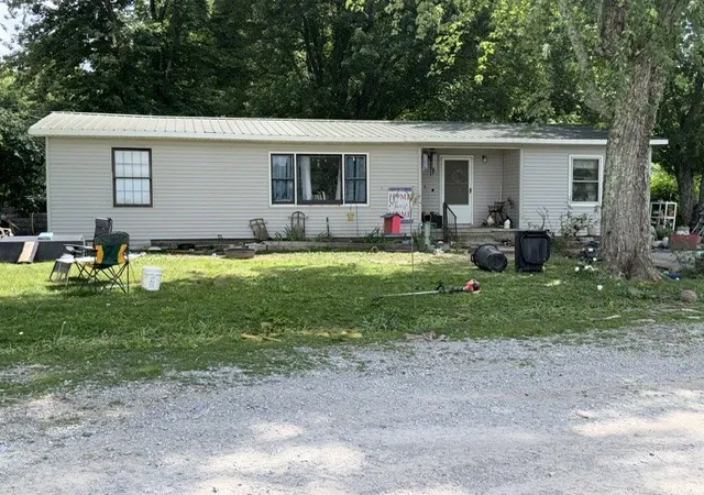 Homes for sale in Belvidere, TN | 5362 Rowe Gap Rd S, Belvidere, TN 37306 | MLS# 3244802