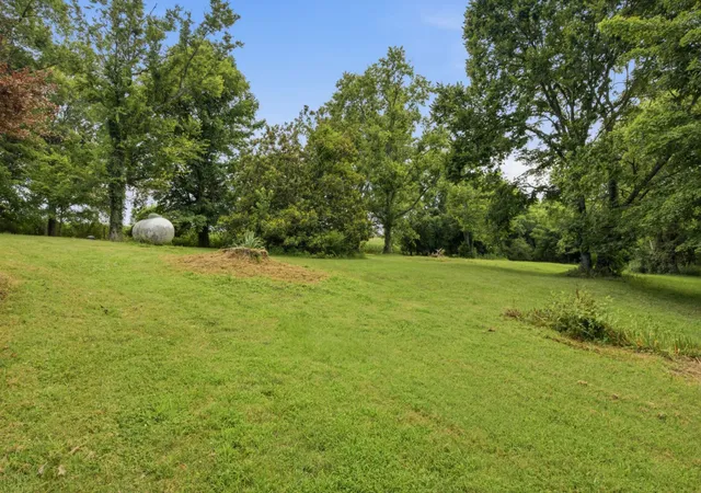 5th image of 145 Crenshaw Rd, Bethpage, TN 37022 | MLS# 3248353