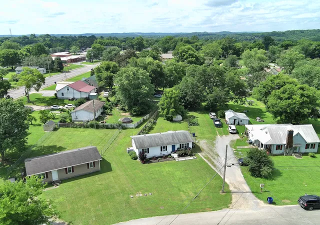 Homes for sale in Shelbyville, TN | 618 Coble Cir, Shelbyville, TN 37160 | MLS# 3246774