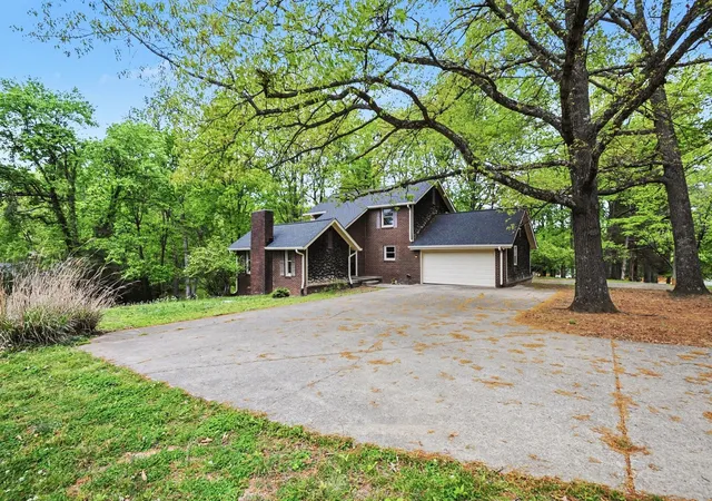 Homes for sale in Greenbrier, TN | 502 Maplewood Dr, Greenbrier, TN 37073 | MLS# 3248337