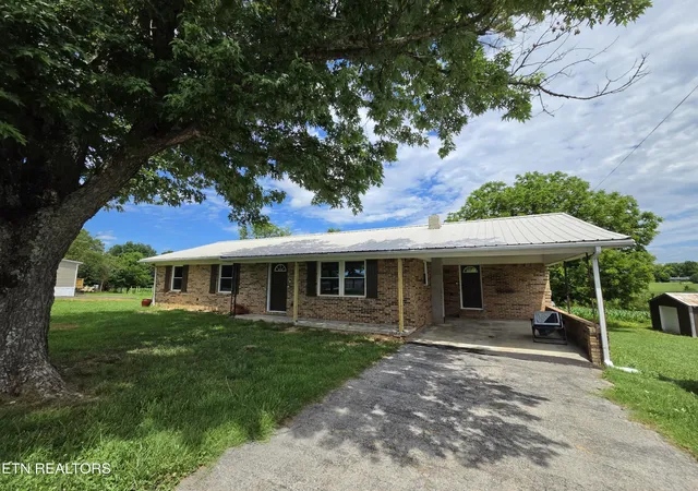 Homes for sale in Sparta, TN | 220 Harden Rd, Sparta, TN 38583 | MLS# 3244857