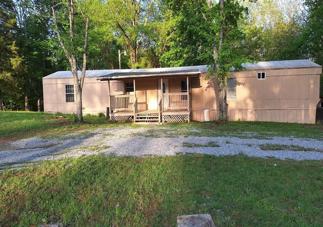 Homes for sale in Waverly, TN | 342 E Little Richland Rd, Waverly, TN 37185 | MLS# 3245674