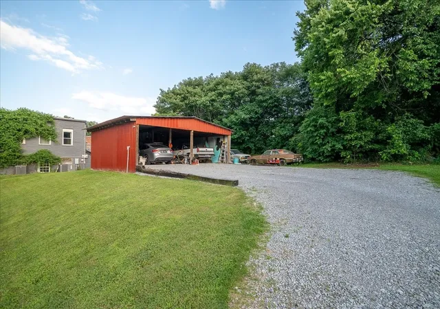 5th image of 102 Church St, Petersburg, TN 37144 | MLS# 3245086