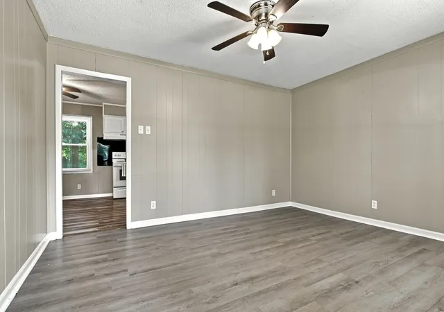 2nd image of 129 Napier Dr, Columbia, TN 38401 | MLS# 3244985