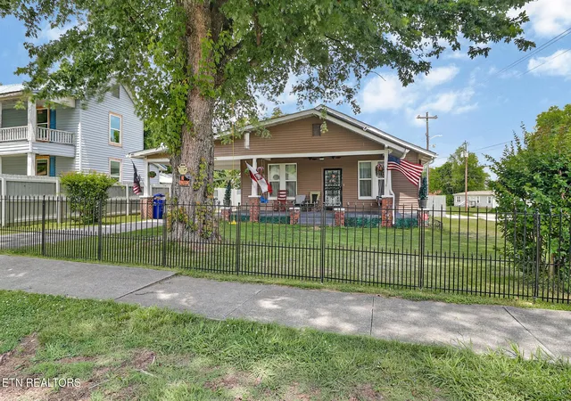 Homes for sale in Rockwood, TN | 400 W Rockwood St, Rockwood, TN 37854 | MLS# 3244929