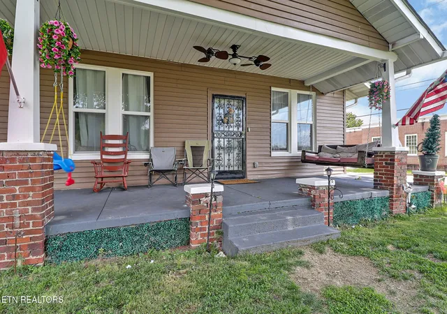 Homes for sale in Rockwood, TN | 400 W Rockwood St, Rockwood, TN 37854 | MLS# 3244929