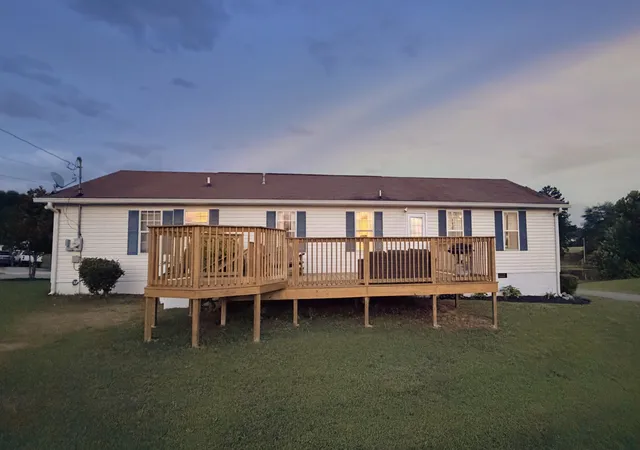 Homes for sale in Mc Ewen, TN | 78 Patterson Cir, Mc Ewen, TN 37101 | MLS# 3245077