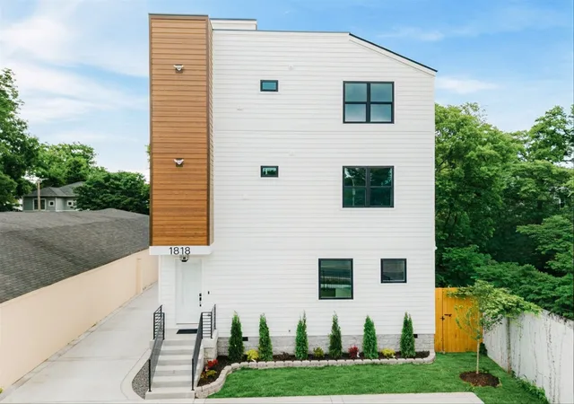 Photo 1 of Single family home for sale at 1818 Dr Db Todd Jr Blvd, Nashville, TN 37208 | MLS# 3247784 | Listing updated on 2026-08-19
