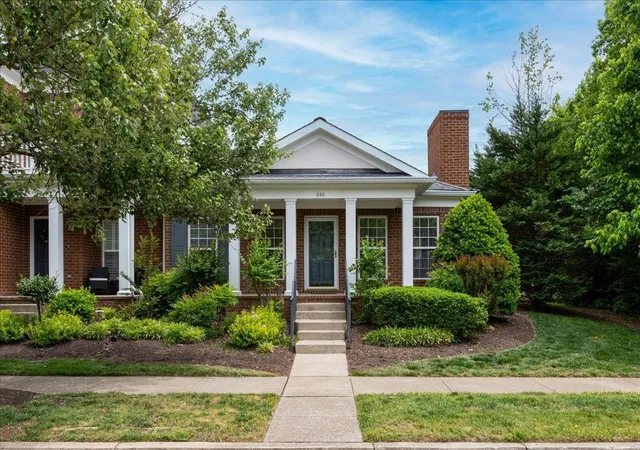 Photo 1 of Sale Pending at 640 Springlake Dr, Franklin, TN 37064 | MLS# 3592485 | Listing updated on 2026-10-01