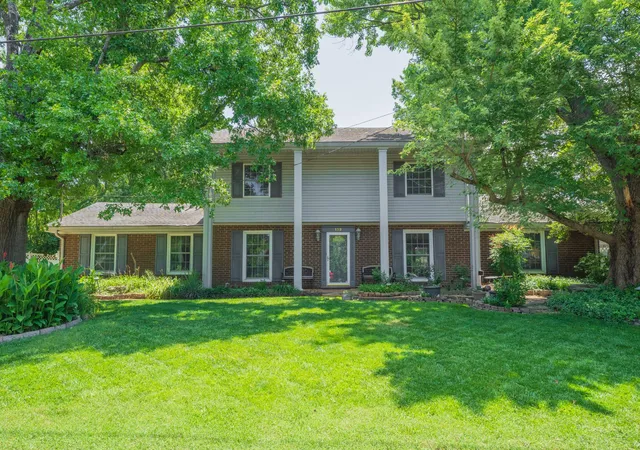 2nd image of 132 Clearlake Dr E, Nashville, TN 37217 | MLS# 3246425