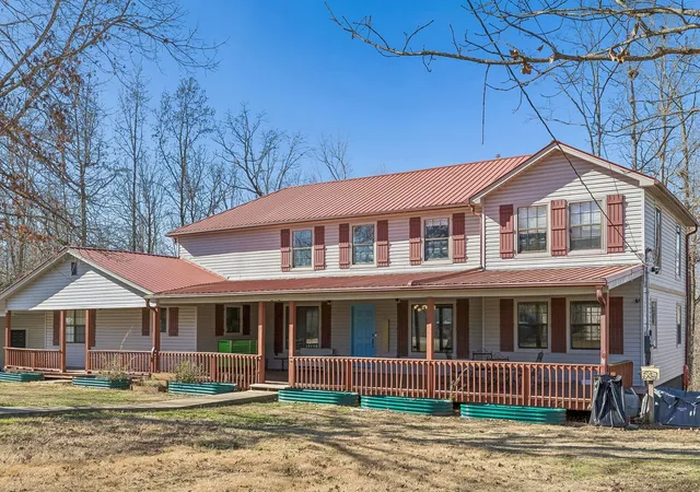 Homes for sale in Linden, TN | 485 Lower Roans Creek Rd, Linden, TN 37096 | MLS# 3245775