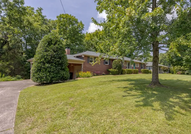 Photo 4 of Single family home for sale at 509 Rochelle Dr, Nashville, TN 37220 | MLS# 3247691 | Listing updated on 2026-09-01