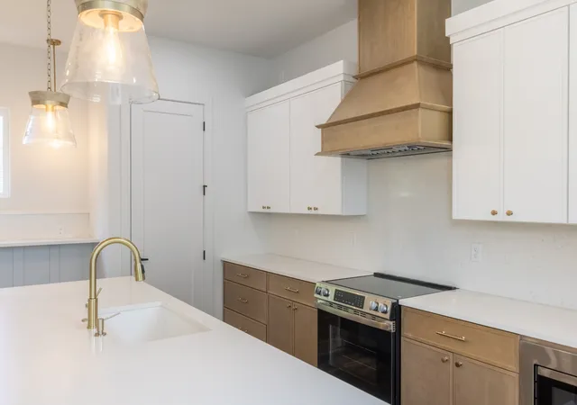 Photo 3 of Single family home for sale at 1820 Dr Db Todd Jr Blvd, Nashville, TN 37208 | MLS# 3247788 | Listing updated on 2026-08-19