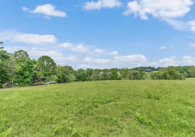 3rd image of 1528 Fairfield Rd, Westmoreland, TN 37186 | MLS# 3245024