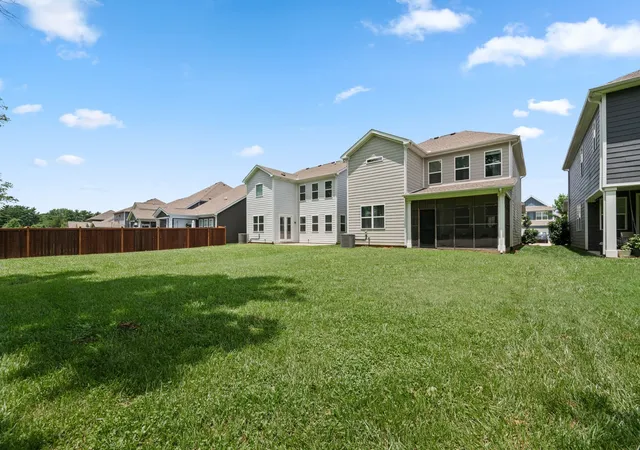Photo 2 of Single family home for sale at 3527 Desinda Dr, Murfreesboro, TN 37129 | MLS# 3245458 | Listing updated on 2026-10-25