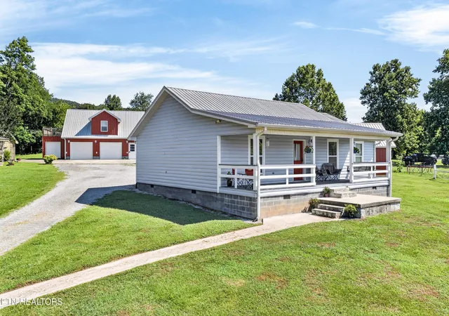 Homes for sale in Pikeville, TN | 105 Foothills Rd, Pikeville, TN 37367 | MLS# 3245021
