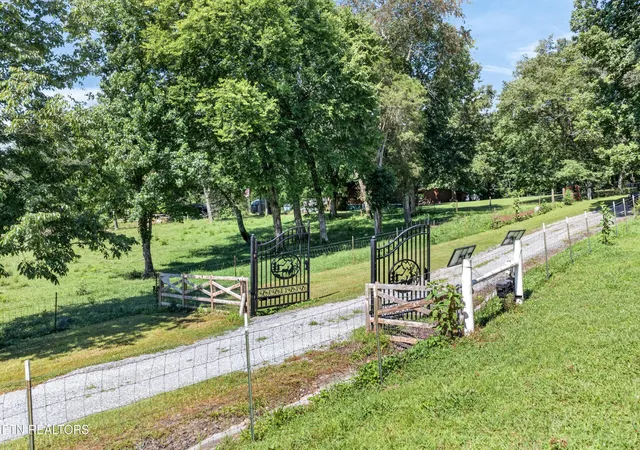 Homes for sale in Pikeville, TN | 105 Foothills Rd, Pikeville, TN 37367 | MLS# 3245021
