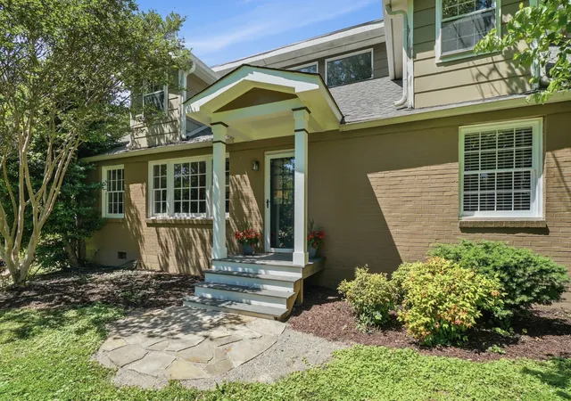 Photo 2 of Single family home for sale at 674 Hill Rd, Brentwood, TN 37027 | MLS# 3245043 | Listing updated on 2026-07-06