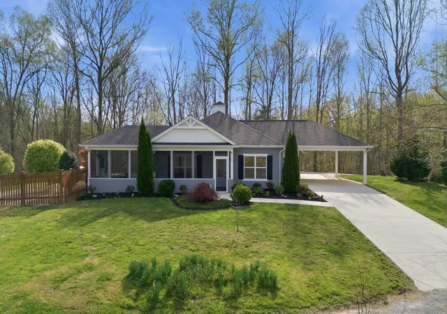 Photo 2 of Single family home for sale at 330 Burton Ridge Rd, Silver Point, TN 38582 | MLS# 3245119 | Listing updated on 2026-09-27