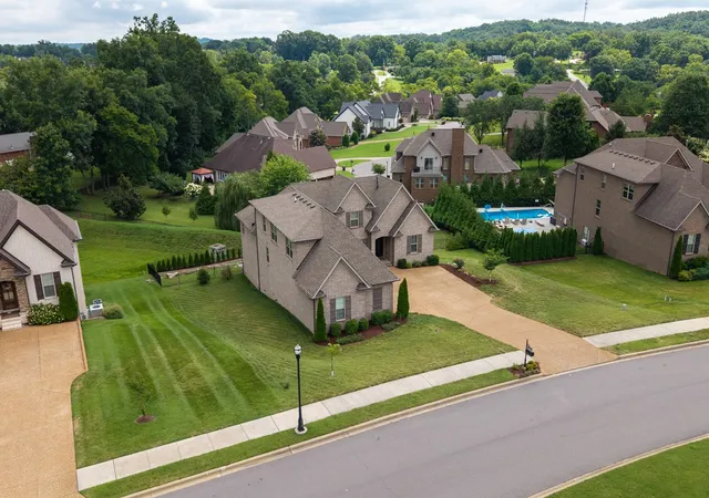 Single family home for sale at 1110 Luxborough Dr, Hendersonville, TN 37075 | MLS# 3256146