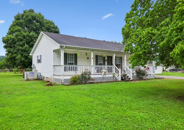 Homes for sale in Liberty, TN | 225 Woodbury Hwy, Liberty, TN 37095 | MLS# 3245286