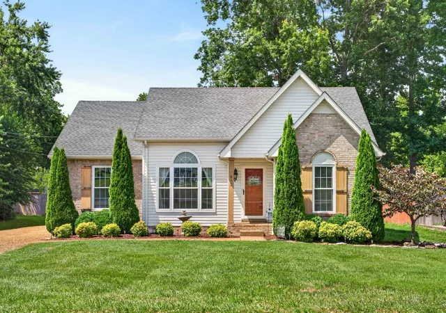 Homes for sale in White House, TN | 602 Highland Dr, White House, TN 37188 | MLS# 3260985