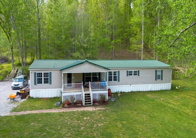 Homes for sale in Hampshire, TN | 4805 Love Branch Rd, Hampshire, TN 38461 | MLS# 3245130