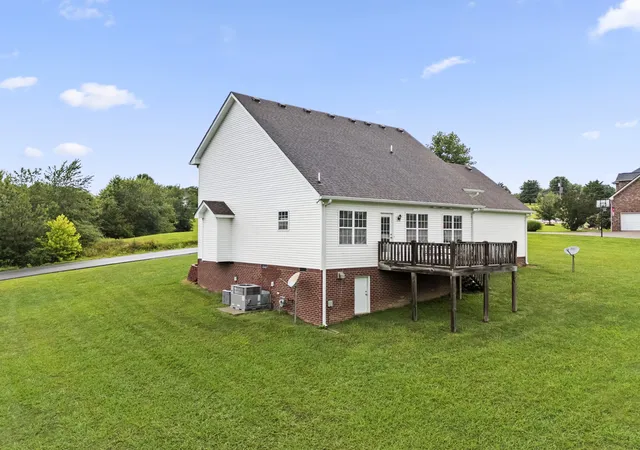 Homes for sale in Burns, TN | 160 Lena Loop, Burns, TN 37029 | MLS# 3246118