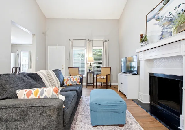 3rd image of 1906 Allenby Rd, Germantown, TN 38139
