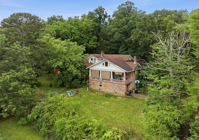 Photo 2 of Single family home for sale at 709 Signal Mountain Blvd, Signal Mountain, TN 37377 | MLS# 3245129 | Listing updated on 2026-09-15