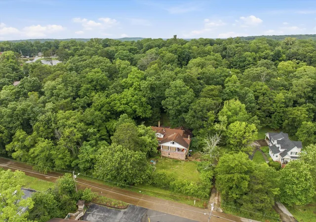 Homes for sale in Signal Mountain, TN | 709 Signal Mountain Boulevard, Signal Mountain, TN 37377 | MLS# 3245129