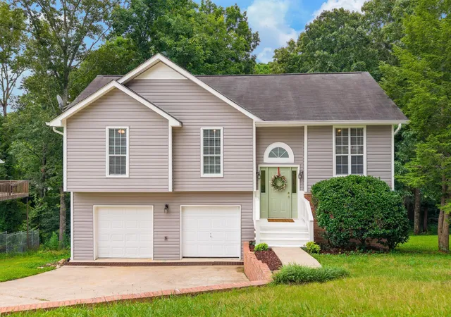 1st image of 6836 Ridge Creek Dr, Ooltewah, TN 37363 | MLS# 3506333