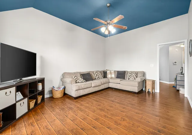 Photo 3 of Single family home for sale at 709 Arrowfield Dr, Clarksville, TN 37042 | MLS# 3246251 | Listing updated on 2026-06-20