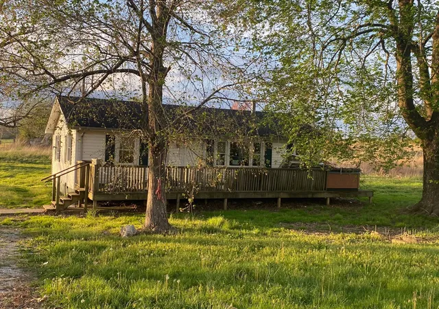 1st image of 6865 Johnson Mill Rd, Hopkinsville, KY 42240 | MLS# 3245404