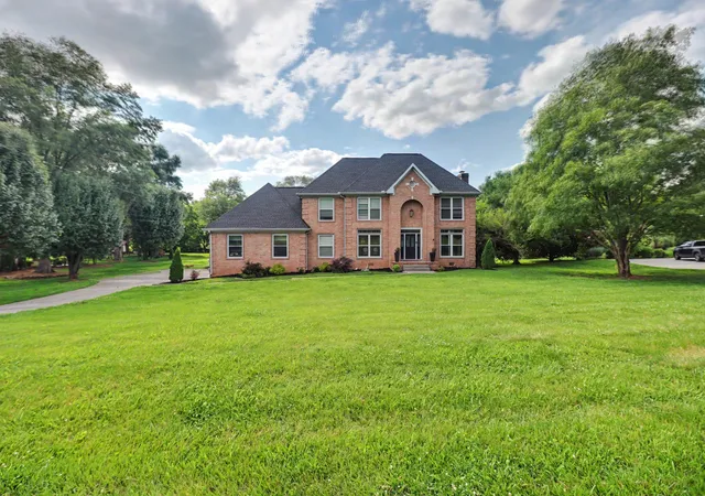 Homes for sale in Hendersonville, TN | 1012 Stirlingshire Dr, Hendersonville, TN 37075 | MLS# 3246281