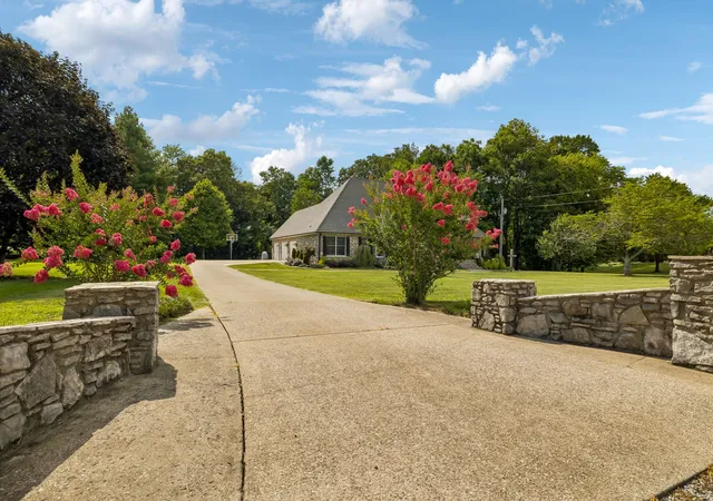 Photo 3 of Single family home for sale at 124 Poplar Dr, Brush Creek, TN 38547 | MLS# 3251541 | Listing updated on 2026-09-30