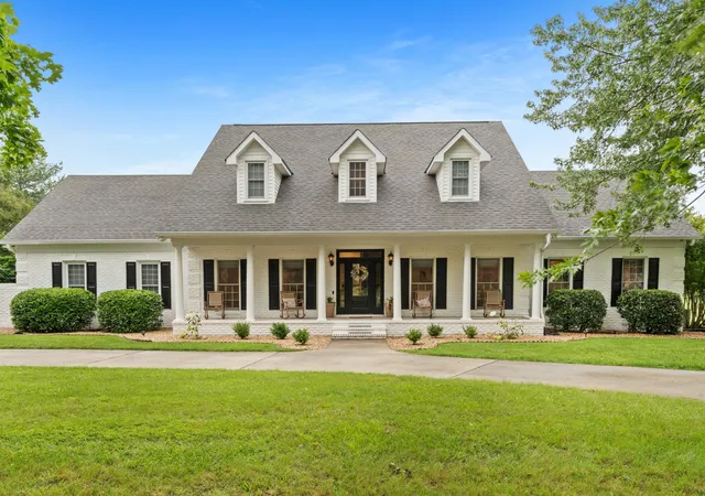 Photo 1 of Single family home for sale at 106 Fairways Blvd N, Tullahoma, TN 37388 | MLS# 3245895 | Listing updated on 2026-09-03