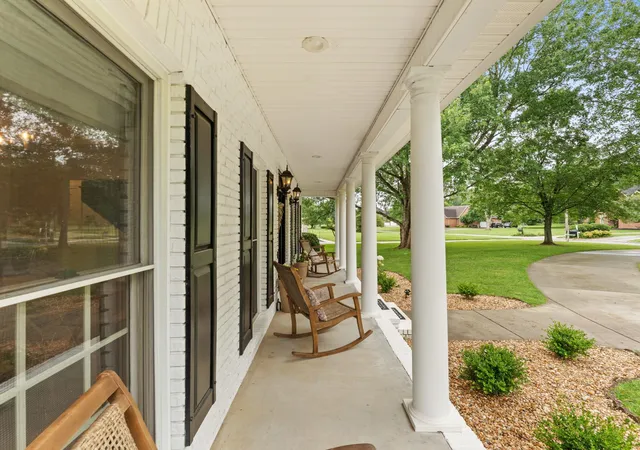 Photo 4 of Single family home for sale at 106 Fairways Blvd N, Tullahoma, TN 37388 | MLS# 3245895 | Listing updated on 2026-09-03
