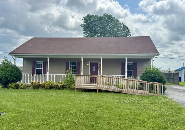 1st image of 1226 Derek Dr, Franklin, KY 42134 | MLS# 3245696