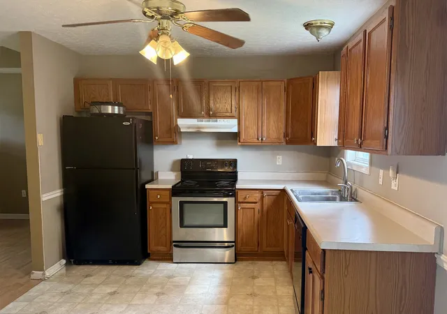 4th image of 1226 Derek Dr, Franklin, KY 42134 | MLS# 3245696