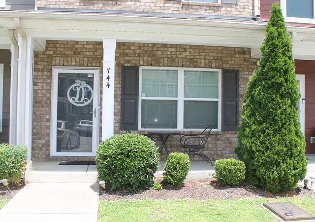 Homes for sale in Antioch, TN | 744 Bradburn Village Way, Antioch, TN 37013 | MLS# 3245350