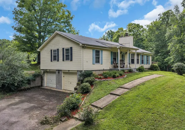 Photo 4 of Sale Pending at 1337 Lee Brown Rd, Bon Aqua, TN 37025 | MLS# 3270622 | Listing updated on 2026-10-07