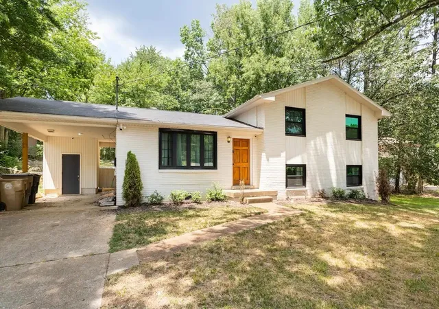 Photo 1 of Single family home for sale at 599 Hill Crk Dr, Nashville, TN 37211 | MLS# 3245367 | Listing updated on 2026-08-21